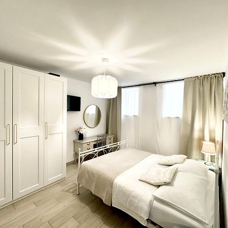 Charming Apartment In Split Center Zewnętrze zdjęcie